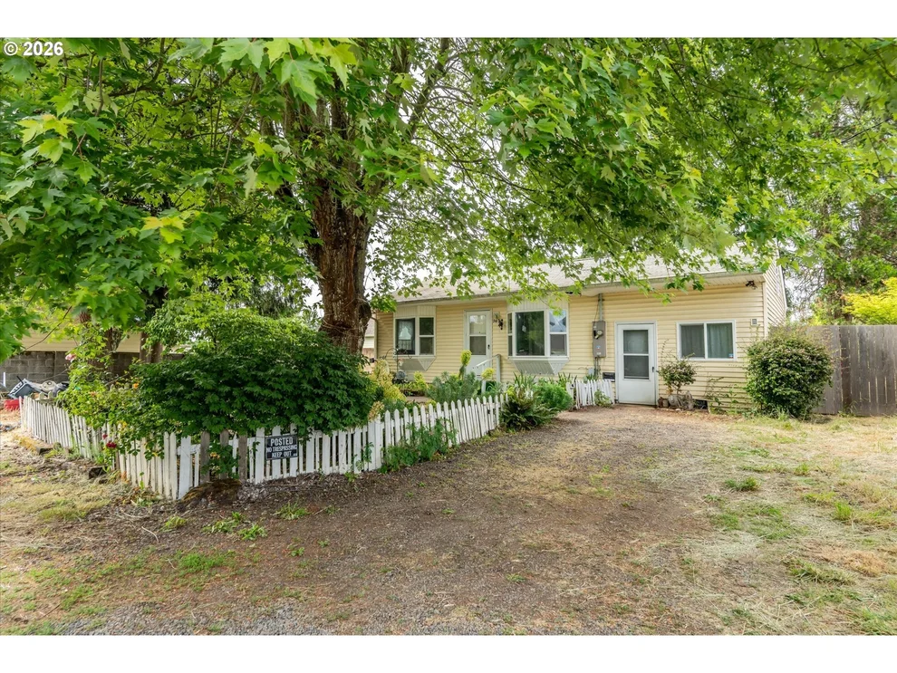 Unit for sale at 940 W M ST, Springfield, OR 97477