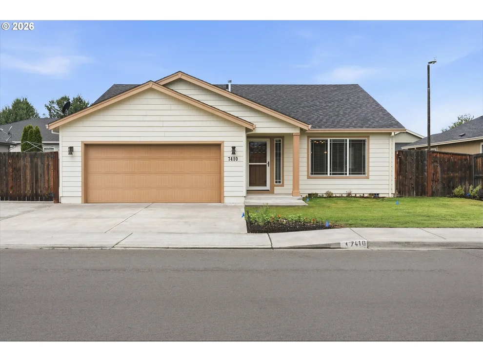 Unit for sale at 7410 DESERT VIEW DR, WhiteCity, OR 97503
