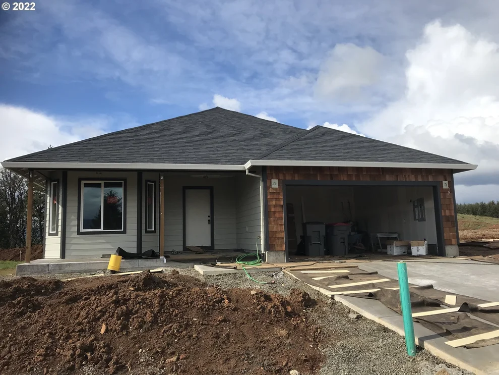 Unit for sale at 322 Hope CT, Willamina, OR 97396