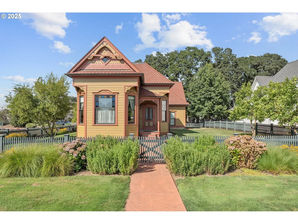Unit for sale at 4225 MISSION AVE NE, StPaul, OR 97137