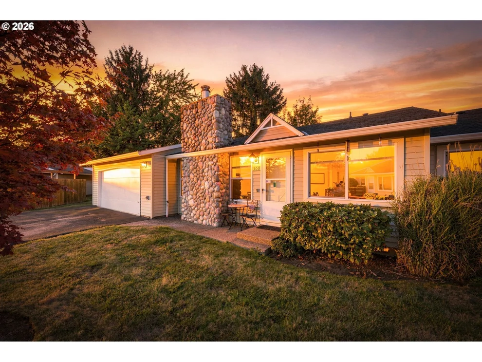 Unit for sale at 909 NE COCHRAN AVE, Gresham, OR 97030
