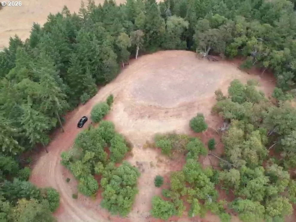 Unit for sale at 9581 GARDEN VALLEY RD, Roseburg, OR 97471