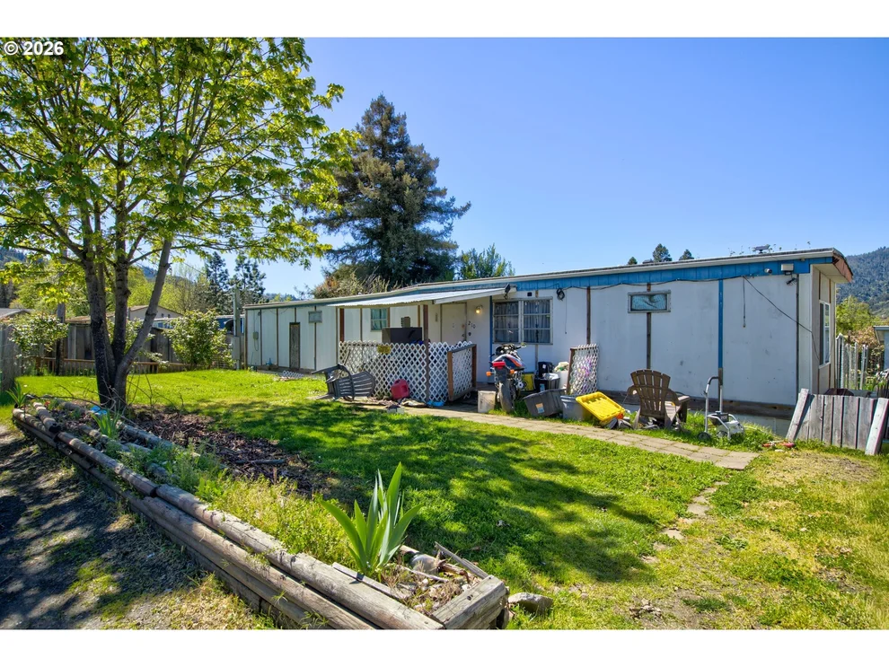 Unit for sale at 210 ADAMS ST, MyrtleCreek, OR 97457