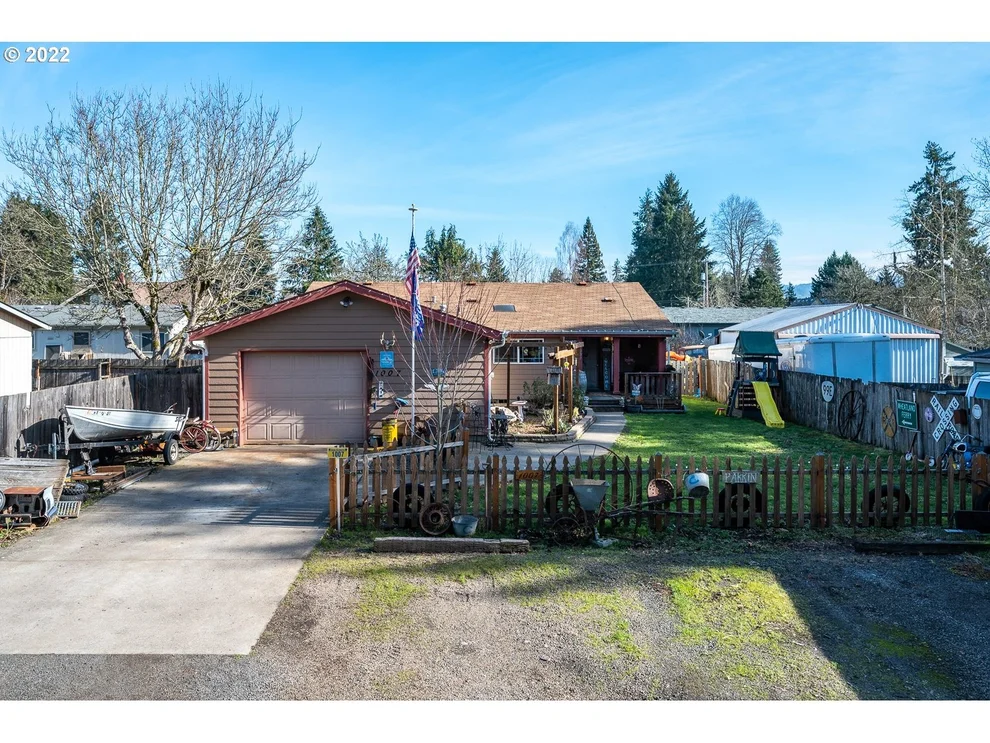 Unit for sale at 1007 OAK ST, Amity, OR 97101
