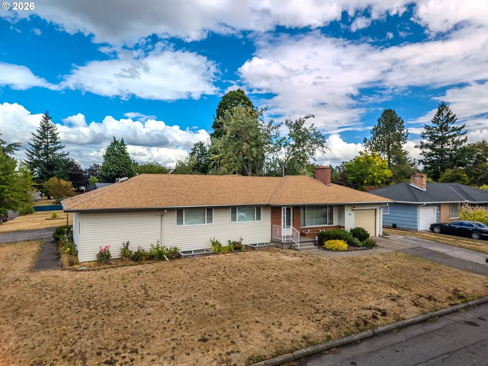 Unit for sale at 16005 SE TAGGART ST, Portland, OR 97236