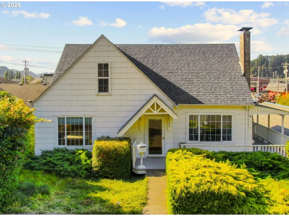Unit for sale at 525 ELM AVE, Reedsport, OR 97467