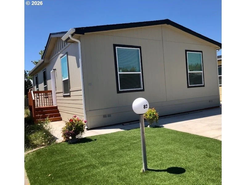 Unit for sale at 1025 S 6th, Harrisburg, OR 97446