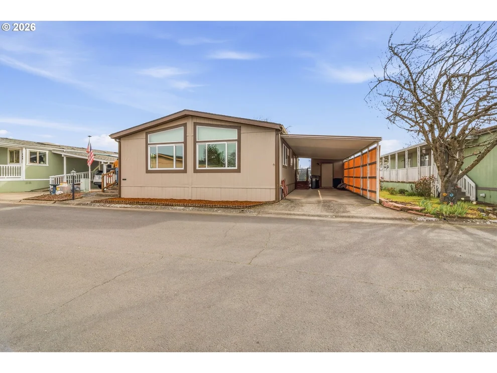 Unit for sale at 1800 LAKEWOOD CT, Eugene, OR 97402