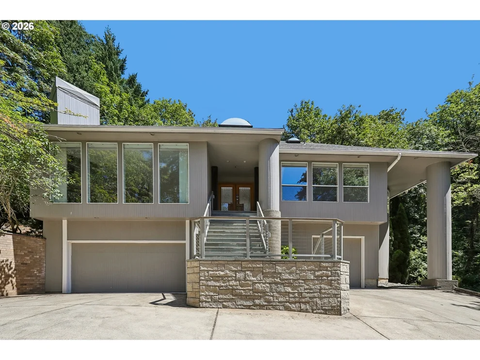Unit for sale at 10838 S SOUTHRIDGE DR, Portland, OR 97219