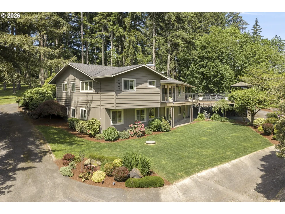 Unit for sale at 17907 S EDGEWOOD LN, OregonCity, OR 97045