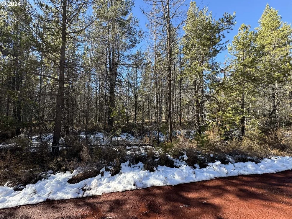 Unit for sale at Cloudcap DR, Chiloquin, OR 97624