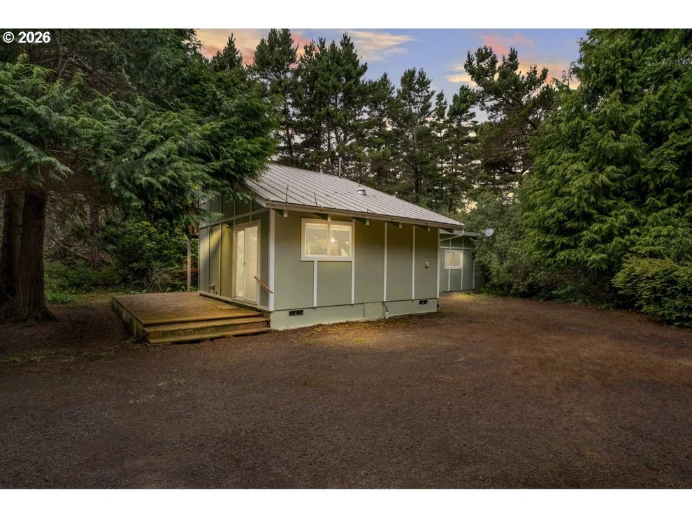 Unit for sale at 88046 LEEWARD DR, Florence, OR 97439