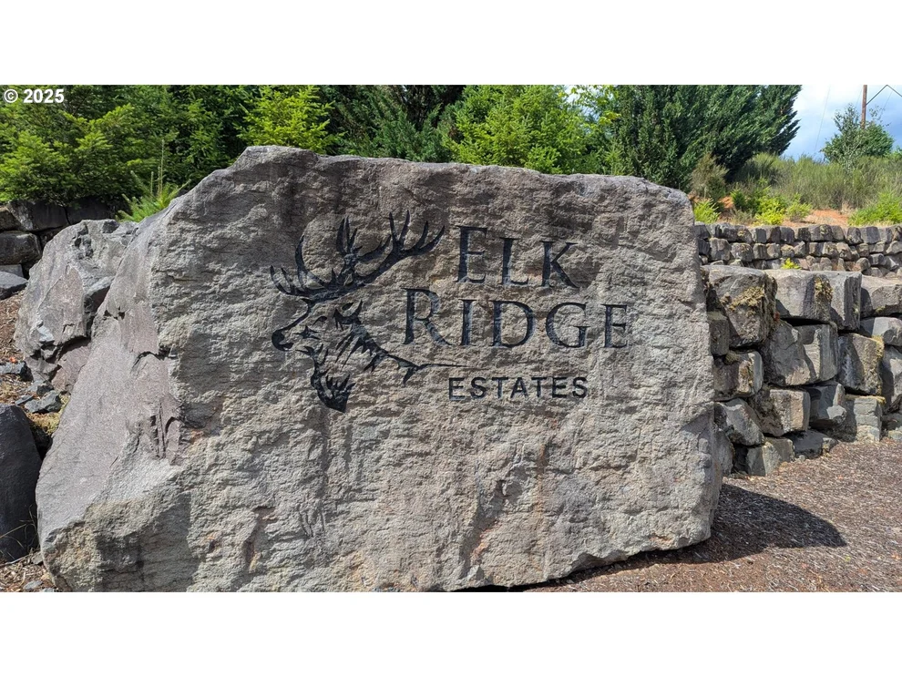 Unit for sale at 35464 VALLEY VIEW DR, StHelens, OR 97051