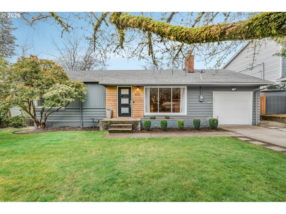 Unit for sale at 5921 SW 45TH AVE, Portland, OR 97221