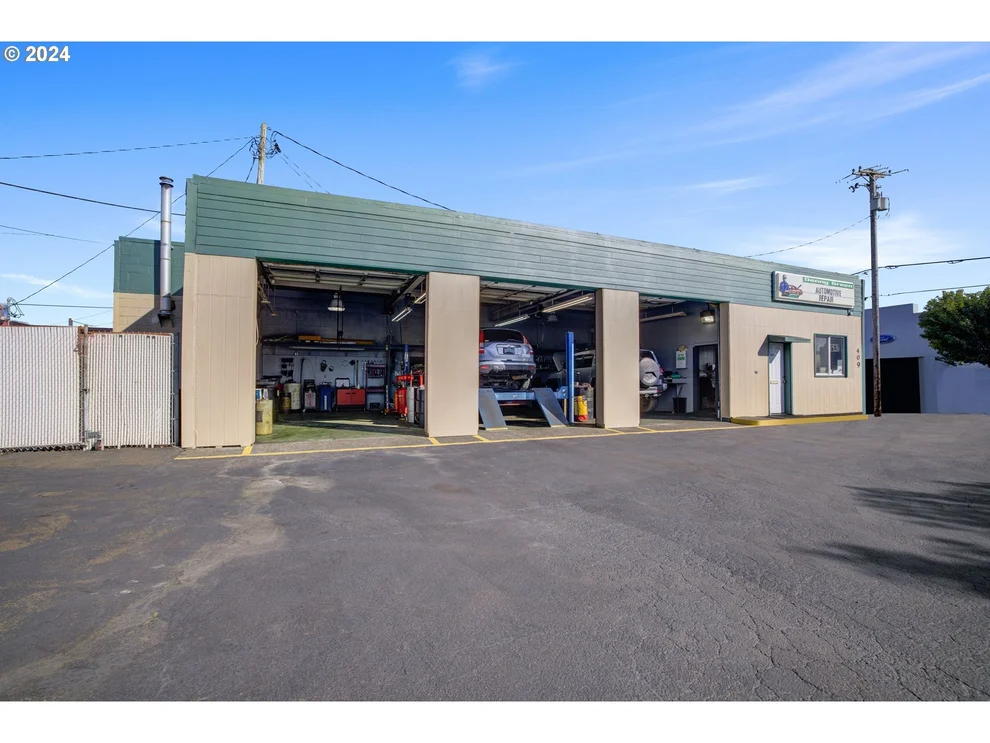 Unit for sale at 409 Main AVE, Tillamook, OR 97141