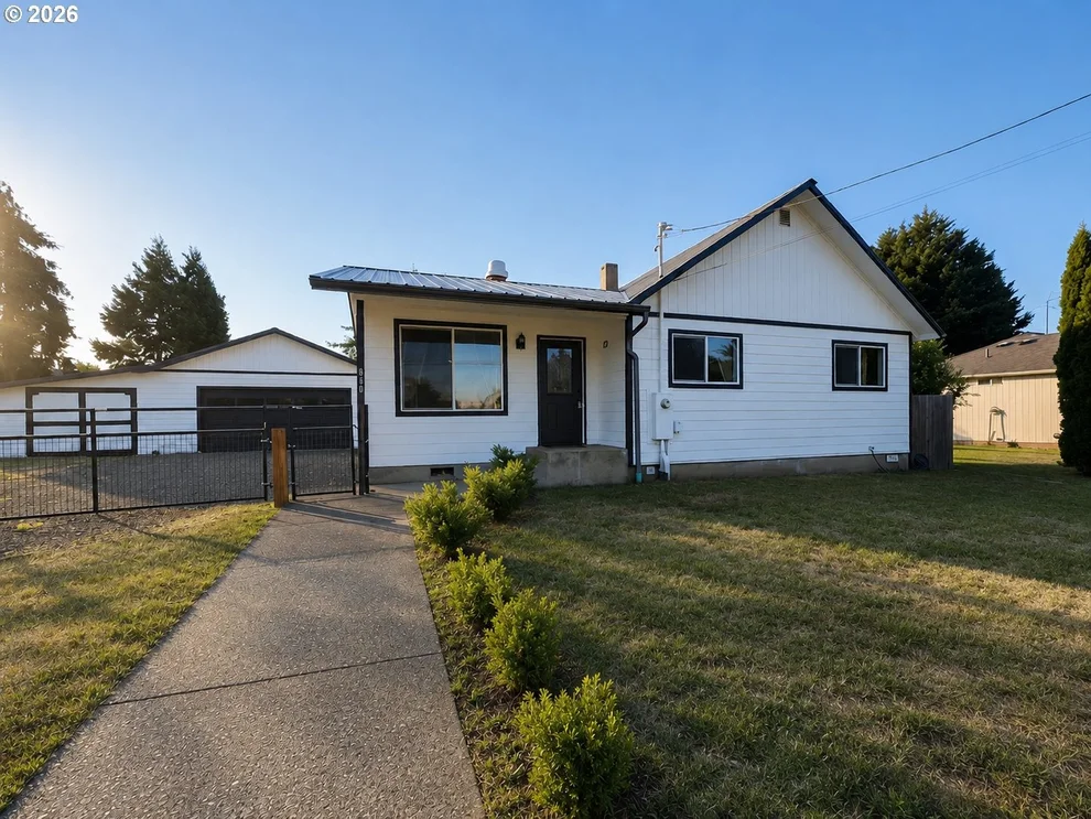 Unit for sale at 800 TERRITORIAL ST, Harrisburg, OR 97446