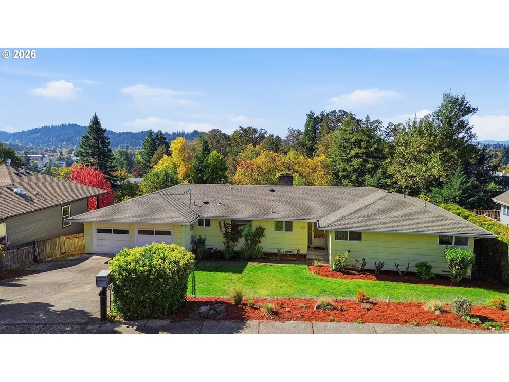 Unit for sale at 682 SUNSET DR, Springfield, OR 97477