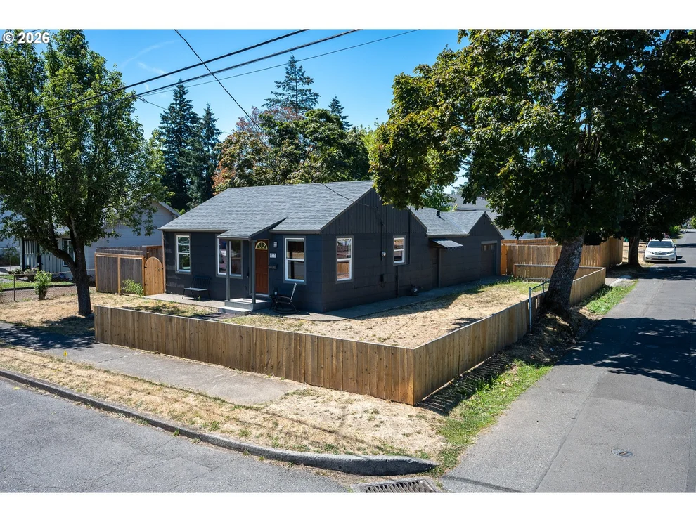 Unit for sale at 237 NE 109TH AVE, Portland, OR 97220