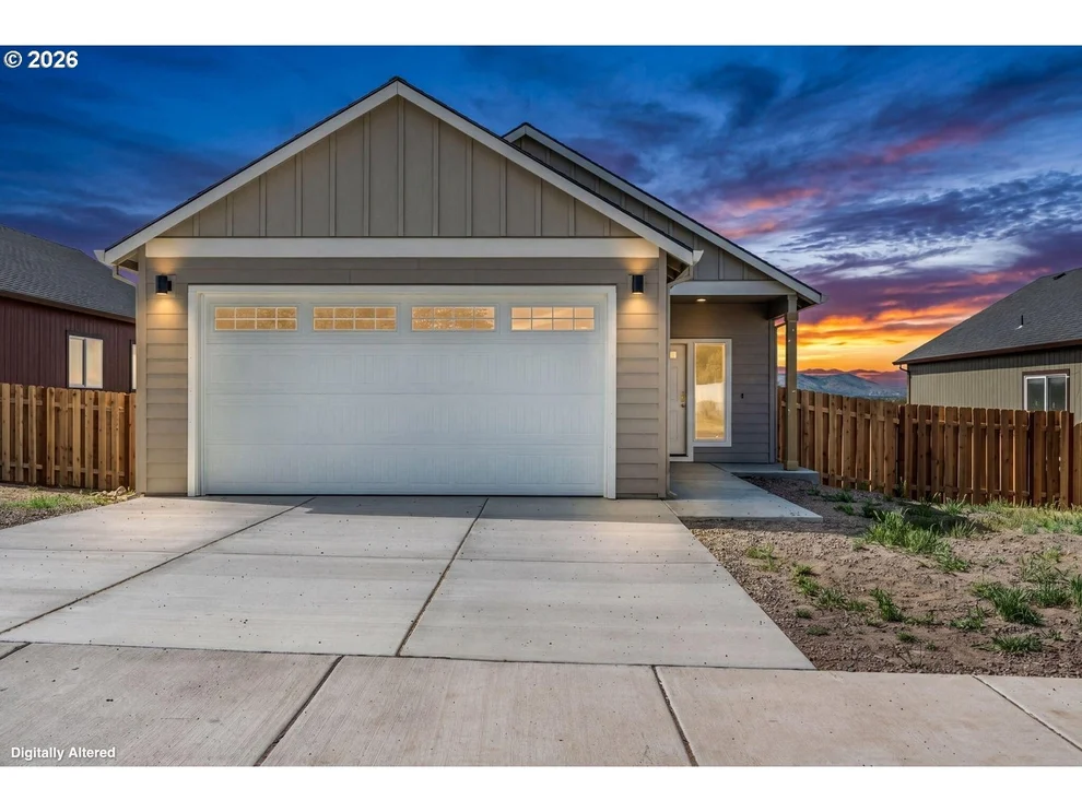 Unit for sale at 508 SW 6th ST, Metolius, OR 97741