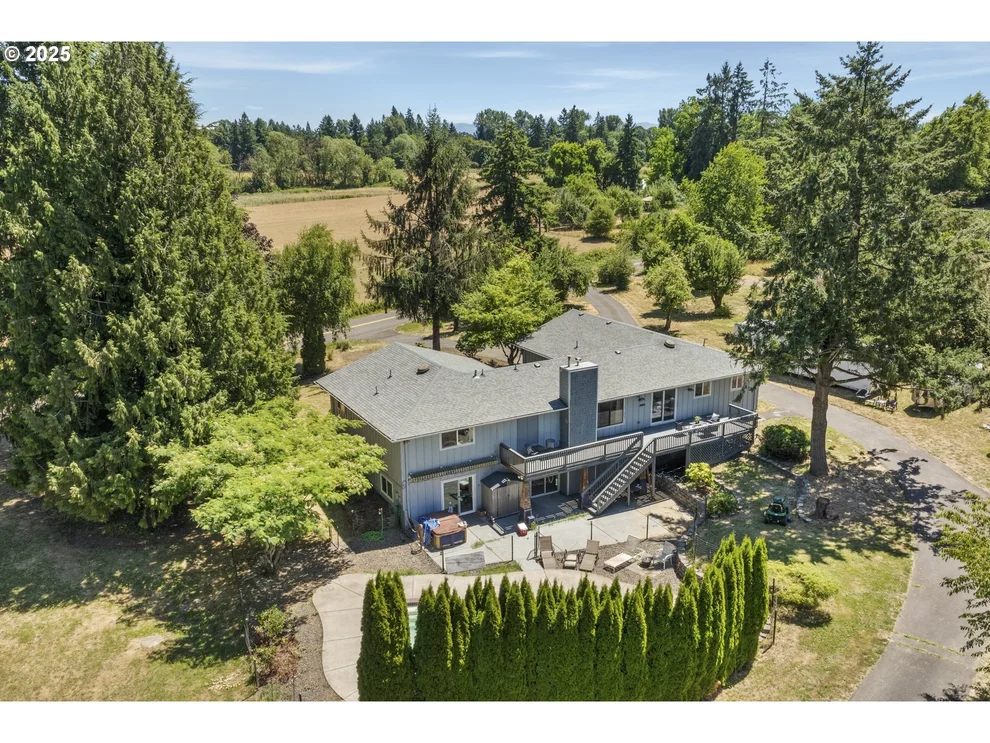 Unit for sale at 23851 SCHULTZ RD NE, Aurora, OR 97002