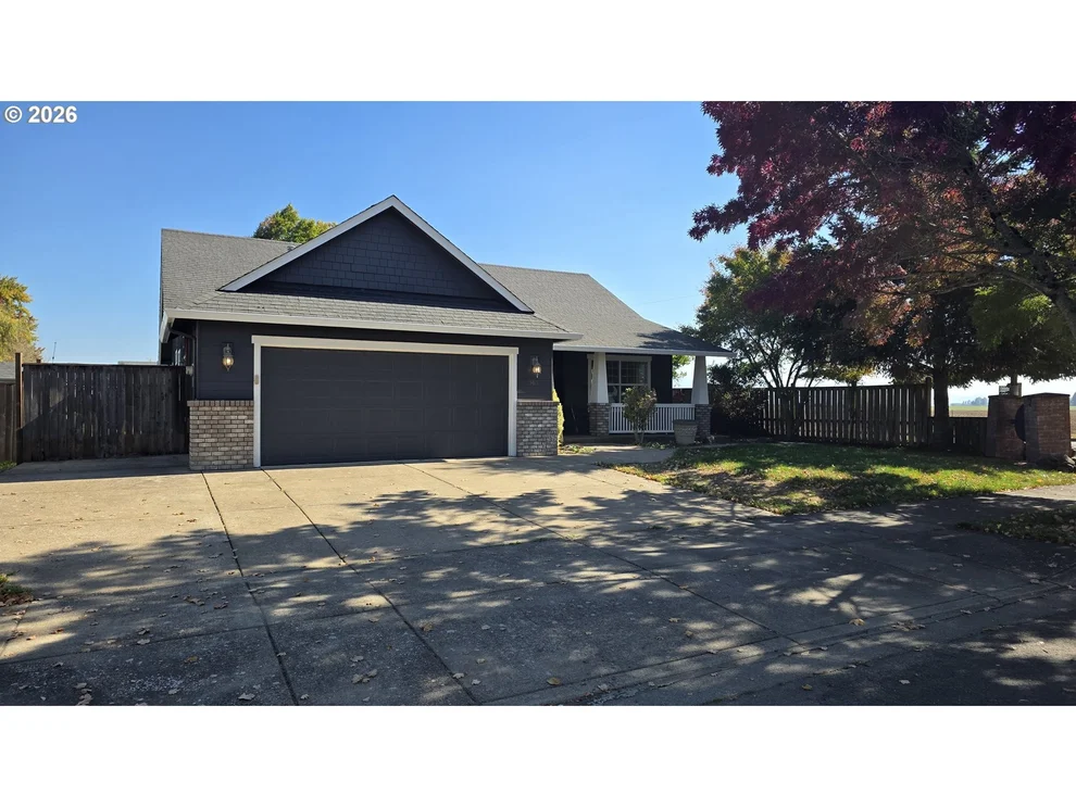 Unit for sale at 963 S 9TH ST, Harrisburg, OR 97446