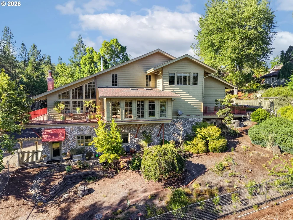 Unit for sale at 173 SONGBIRD CT, Roseburg, OR 97470