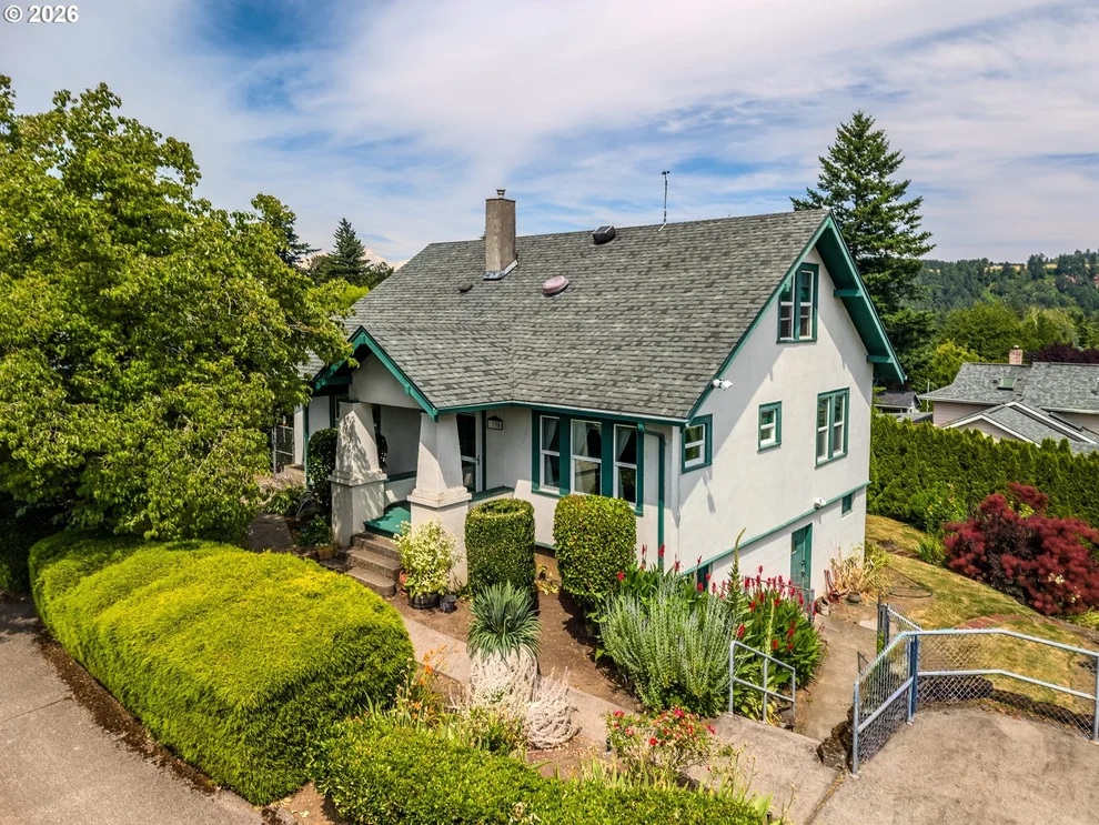 Unit for sale at 1530 S TROUTDALE RD, Troutdale, OR 97060