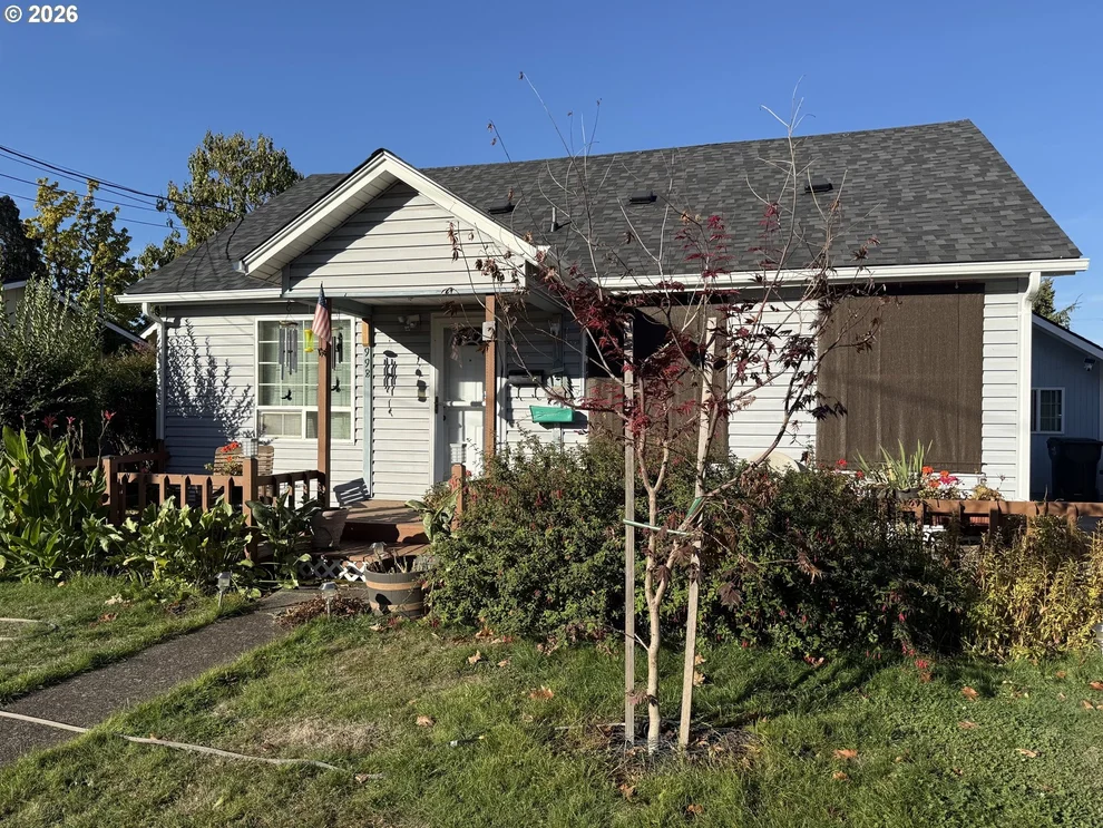 Unit for sale at 998 N 6TH ST, Springfield, OR 97477