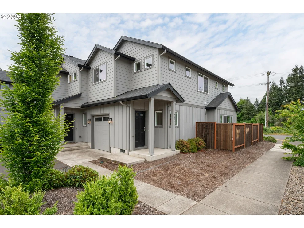 Unit for sale at 2519 JUSTINE LN, Eugene, OR 97404