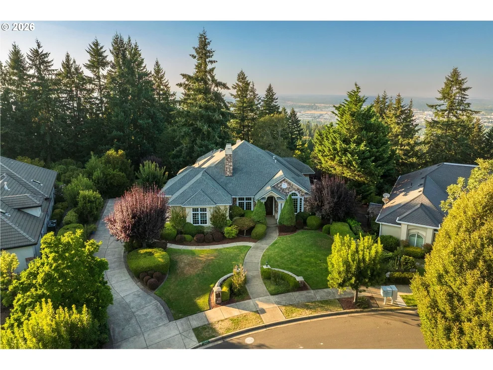 Unit for sale at 2663 RIDGEMONT DR, Eugene, OR 97405