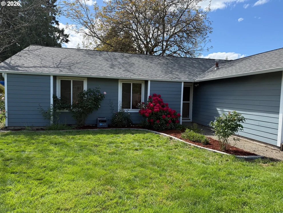Unit for sale at 741 NW JACKSON ST, Hillsboro, OR 97124