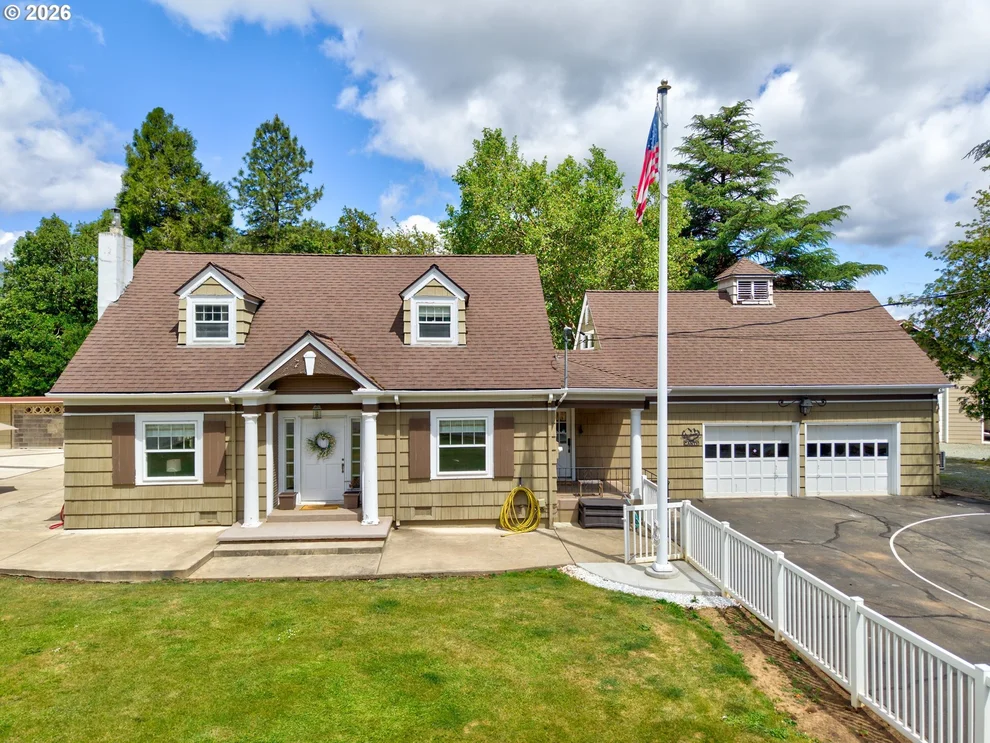 Unit for sale at 1631 GLENBROOK LOOP RD, Riddle, OR 97469