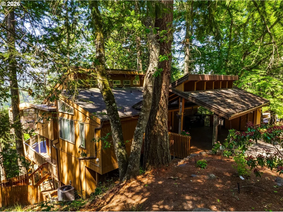 Unit for sale at 3721 PINE CANYON DR, Eugene, OR 97405