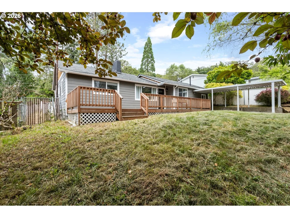 Unit for sale at 1064 NE KNOLL AVE, Roseburg, OR 97470