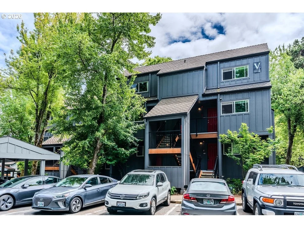 Unit for sale at 4 TOUCHSTONE, LakeOswego, OR 97035