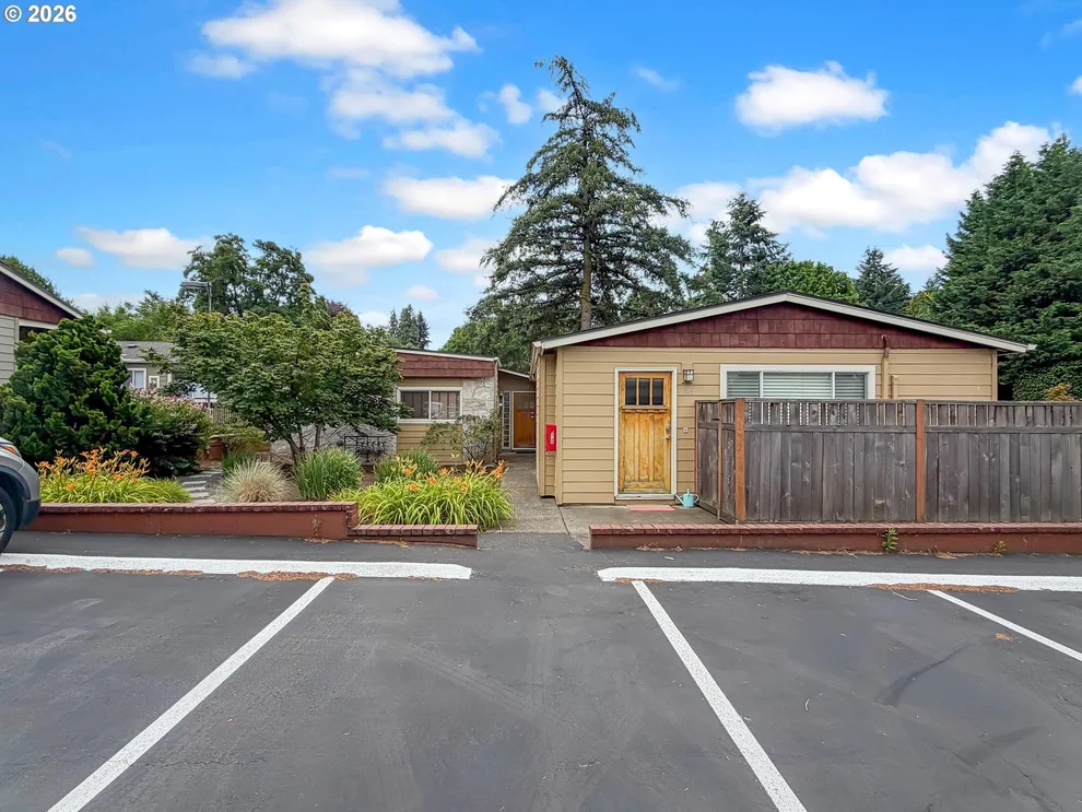 Unit for sale at 122 SE 73RD AVE, Portland, OR 97215