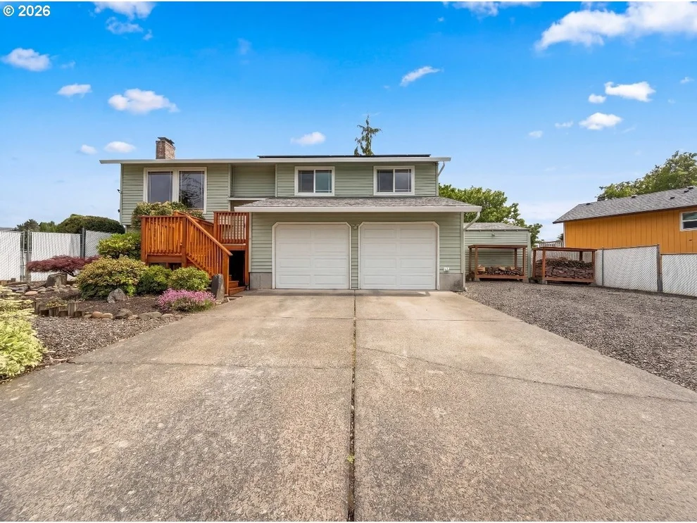 Unit for sale at 1209 SW 25TH ST, Troutdale, OR 97060
