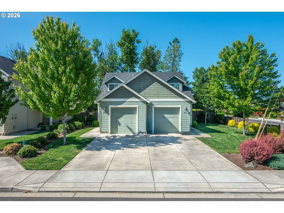 Unit for sale at 903 HOWARD AVE, Eugene, OR 97404