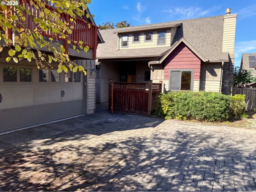 Unit for sale at 1125 W 28TH AVE, Eugene, OR 97405