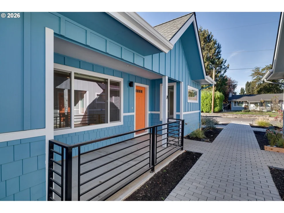 Unit for sale at 3035 HYACINTH ST, Eugene, OR 97404