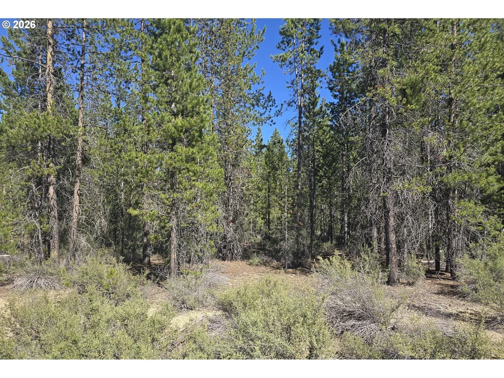 Unit for sale at 5 mowich ST, CrescentLake, OR 97733