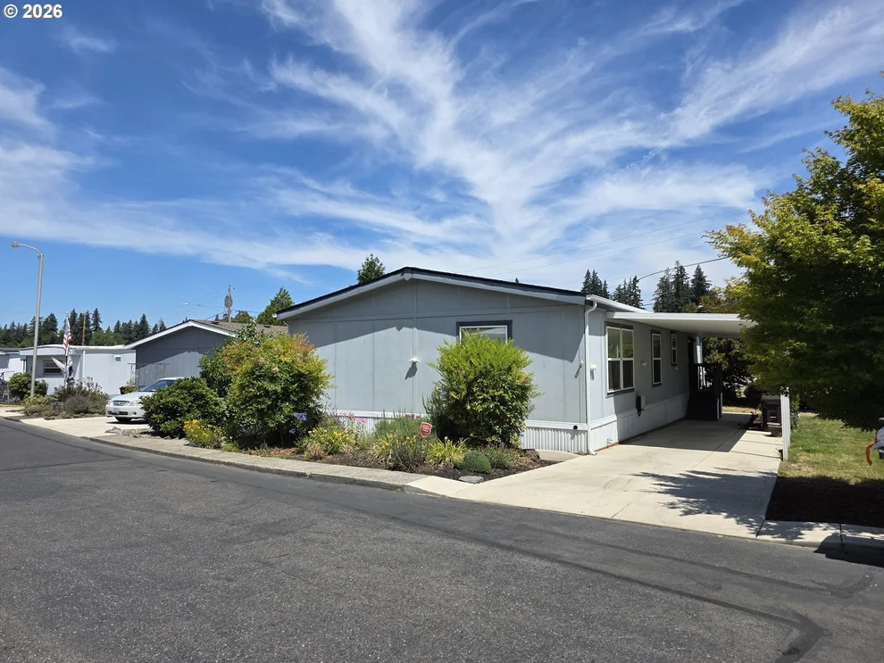 Unit for sale at 16680 80th PL, Milwaukie, OR 97267