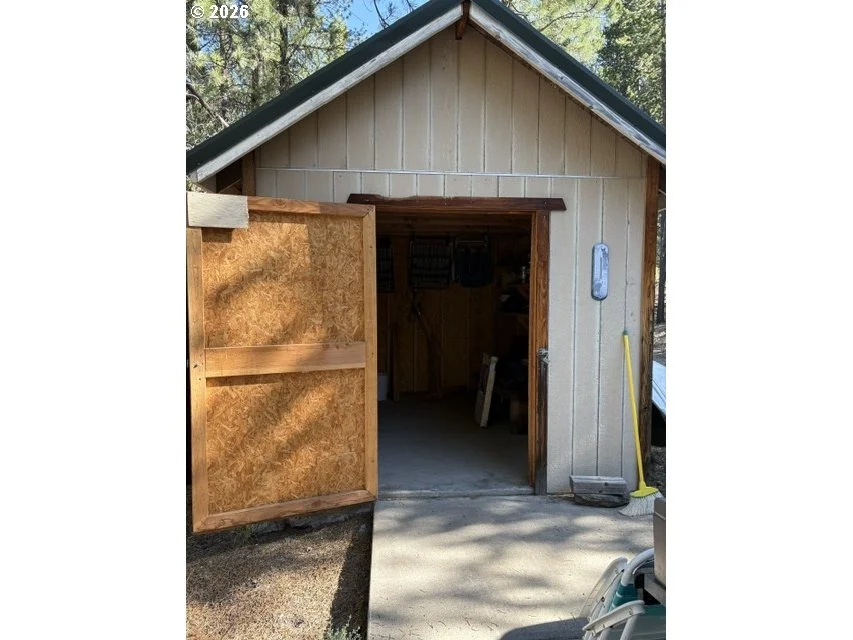 Unit for sale at 3 Karen LN, CrescentLake, OR 97733