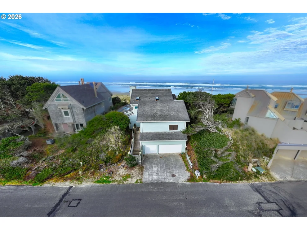 Unit for sale at 88830 SHORELINE DR, Florence, OR 97439