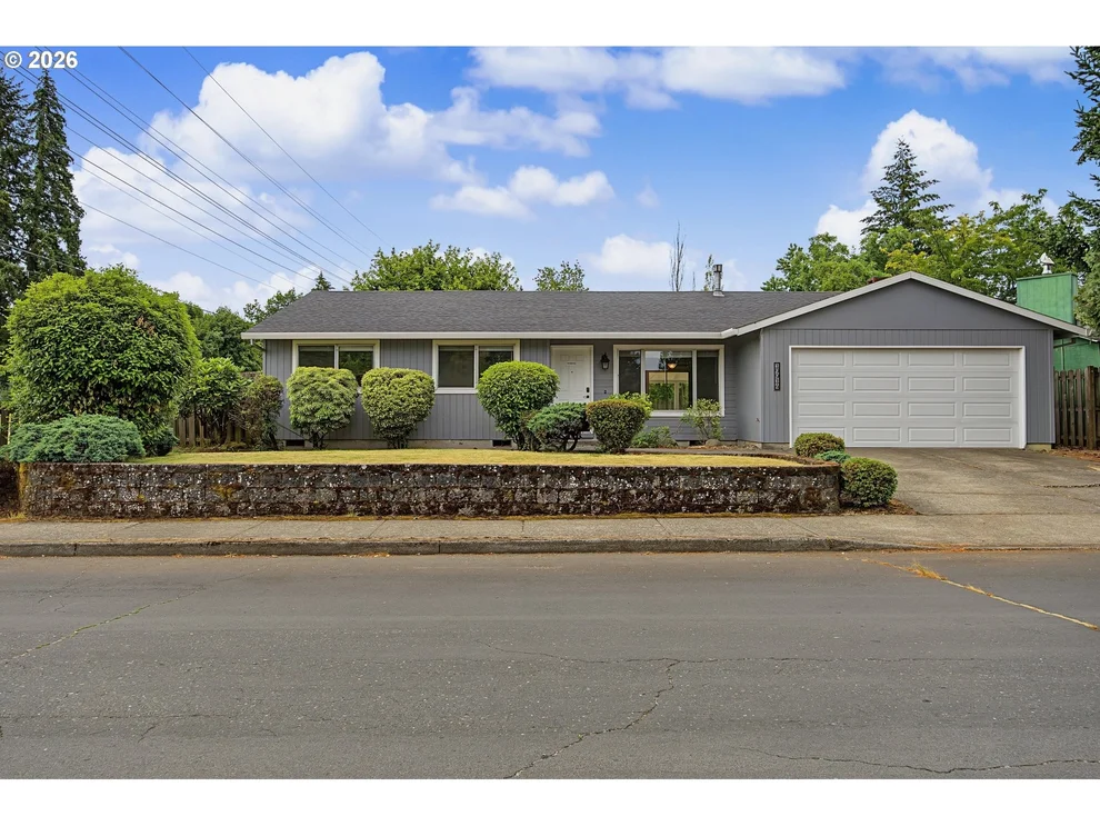 Unit for sale at 19914 NE Holladay ST, Portland, OR 97230