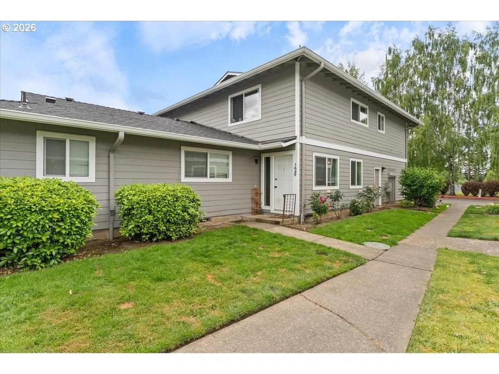 Unit for sale at 1649 NE KANE DR, Gresham, OR 97030