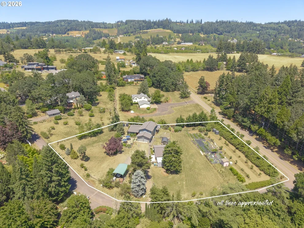 Unit for sale at 2813 NE ROBERTS LN, Newberg, OR 97132