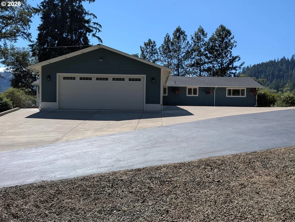 Unit for sale at 9450 BULLOCK RD, Oakland, OR 97462