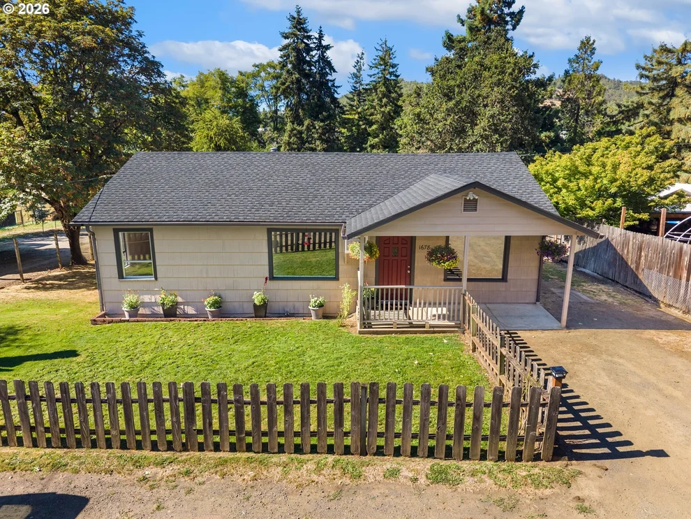 Unit for sale at 1678 SE DEER CREEK DR, Roseburg, OR 97470