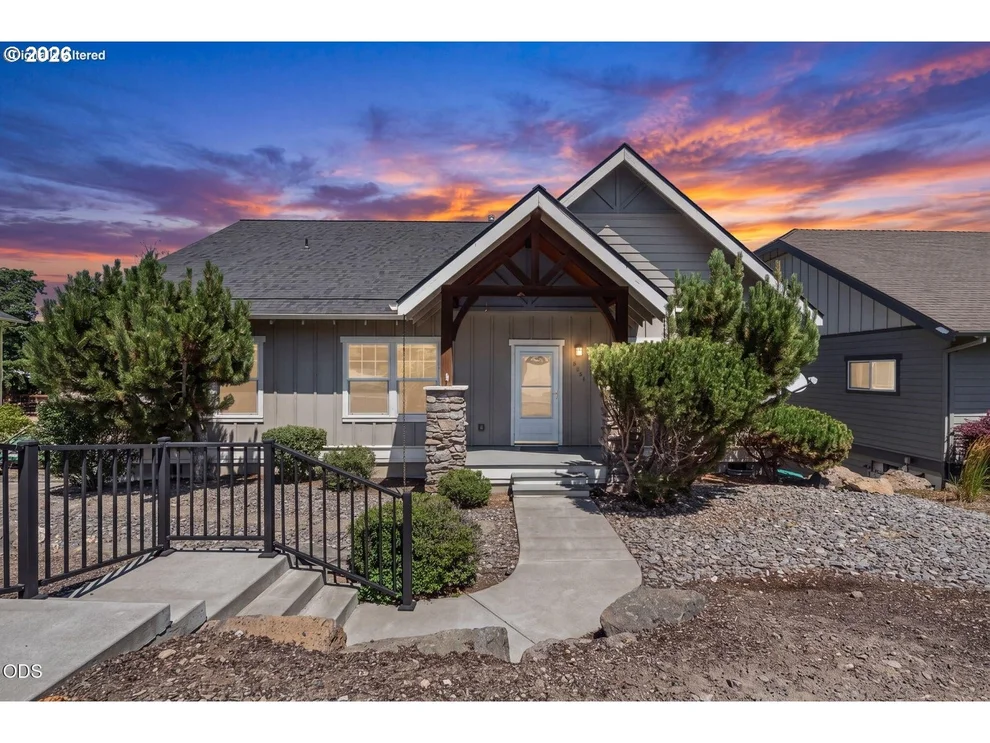 Unit for sale at 3551 SW SALMON CT, Redmond, OR 97756